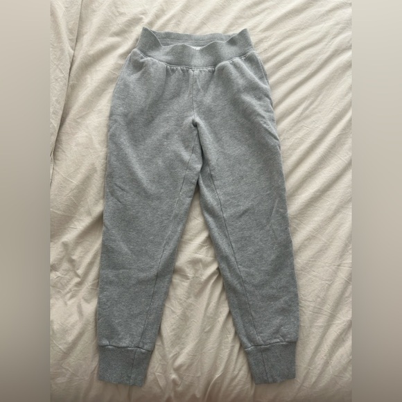 Aritzia TNA Joggers - Picture 2 of 4